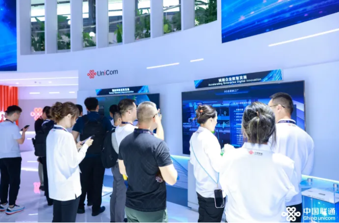 MWC上海观察 “5G-A+算力+AI”重构制造业全链路_通信世界网